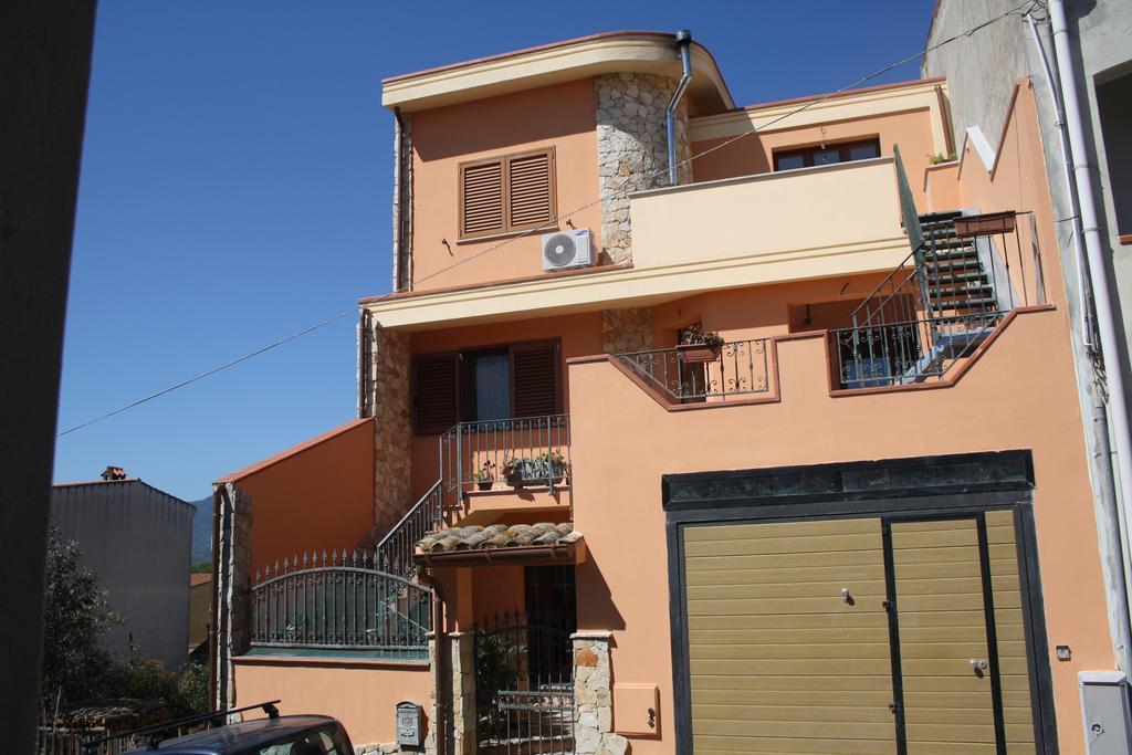 La Pavoncella Bed & Breakfast Вилапуцу Екстериор снимка
