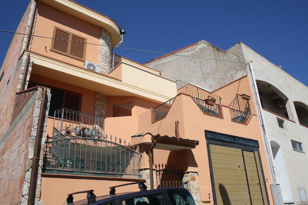 La Pavoncella Bed & Breakfast Вилапуцу Екстериор снимка